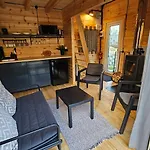 Metsavahi Puhketalu Kaevussaare