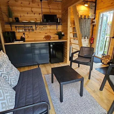 Metsavahi Puhketalu Kaevussaare