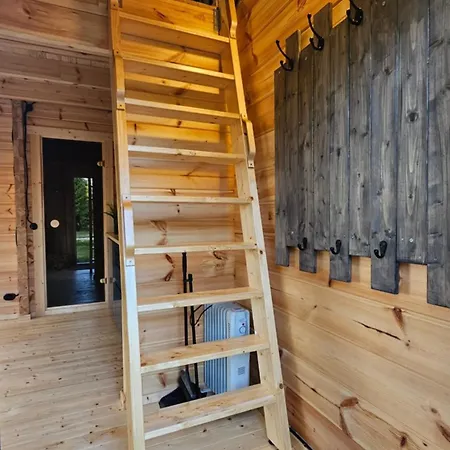 度假居 Metsavahi Puhketalu Kaevussaare