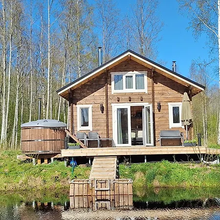 Metsavahi Puhketalu *