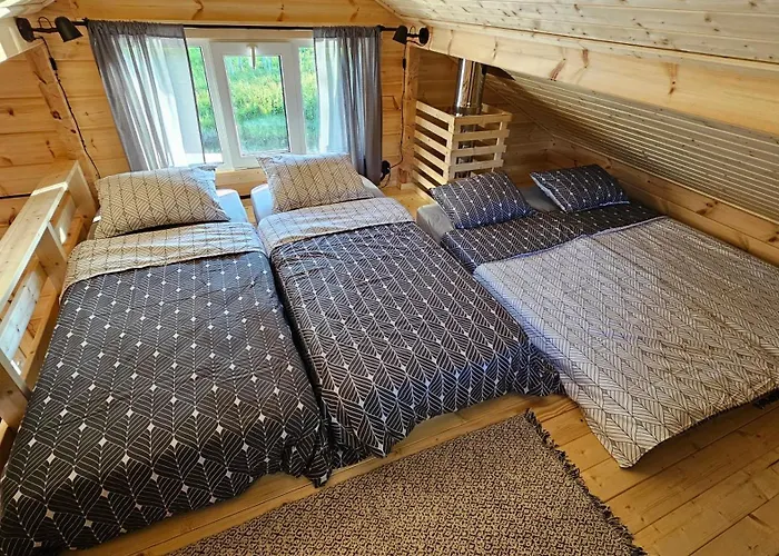 Metsavahi Puhketalu Vikendica