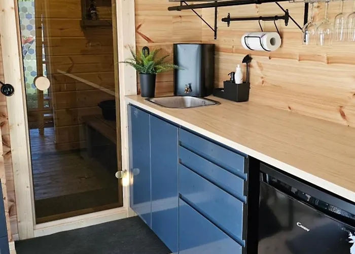 Metsavahi Puhketalu * Kaevussaare