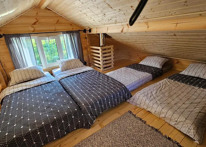 Metsavahi Puhketalu Vikendica Kaevussaare