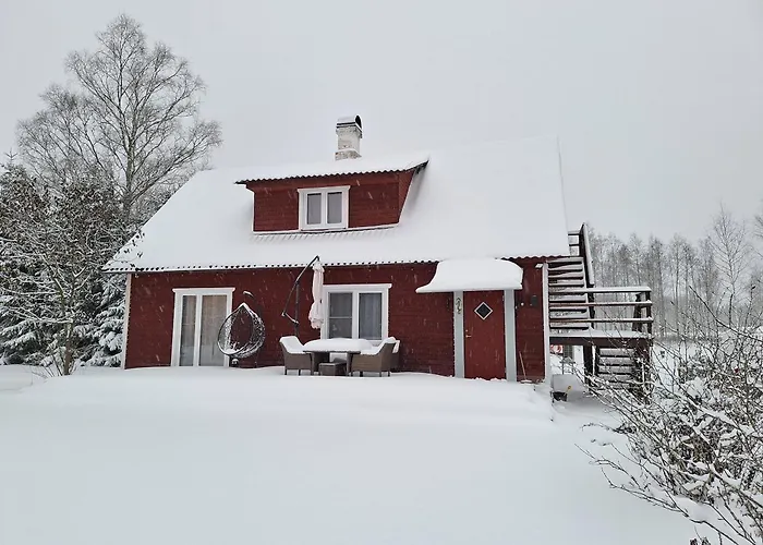 Metsavahi Puhketalu Vikendica *